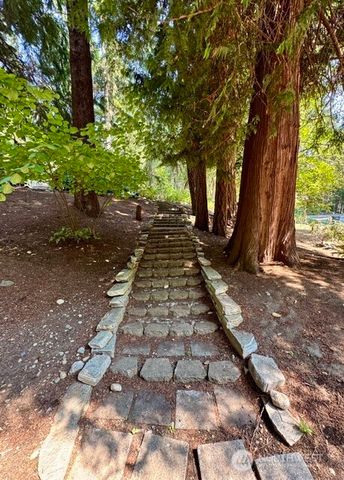 15944 NE Lemolo Shore Drive, Poulsbo, WA 98370