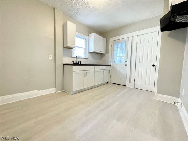 3437 W 123rd Street, Cleveland, OH 44111