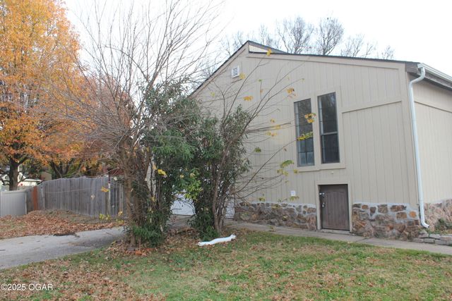 2101 Laura Circle, Joplin, MO 64801