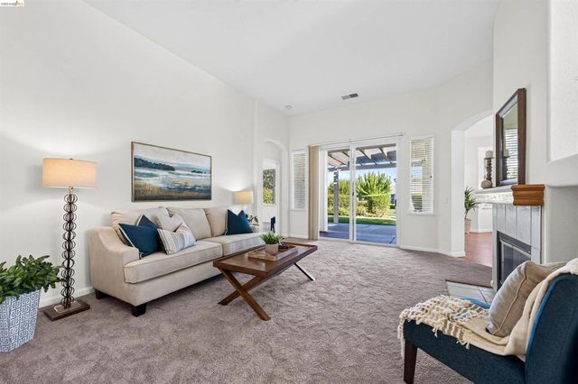 2021 Kent Dr, Brentwood, CA 94513