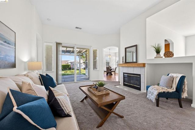 2021 Kent Dr, Brentwood, CA 94513
