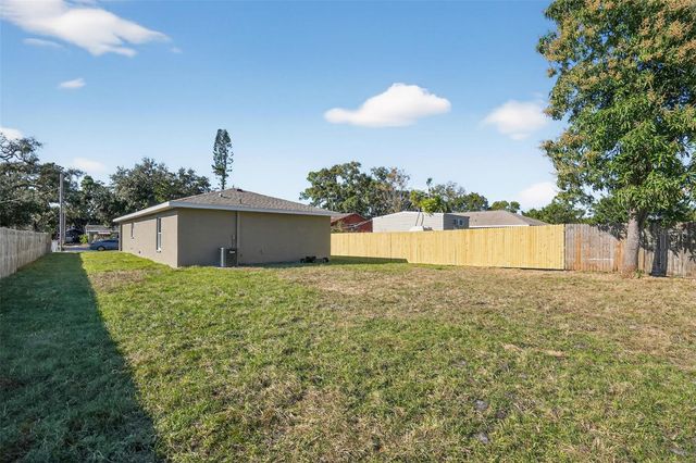 2324 5TH AVENUE DRIVE E, Palmetto, FL 34221