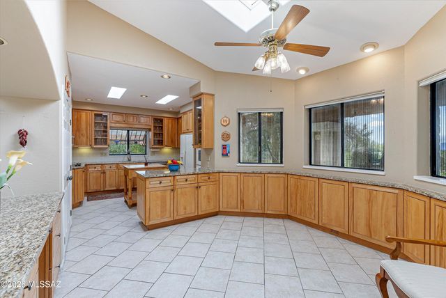4980 N Calle Bujia, Tucson, AZ 85718