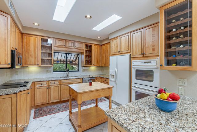 4980 N Calle Bujia, Tucson, AZ 85718