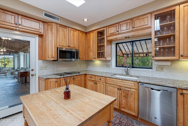 4980 N Calle Bujia, Tucson, AZ 85718