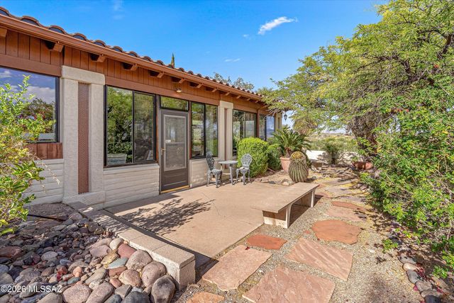 4980 N Calle Bujia, Tucson, AZ 85718