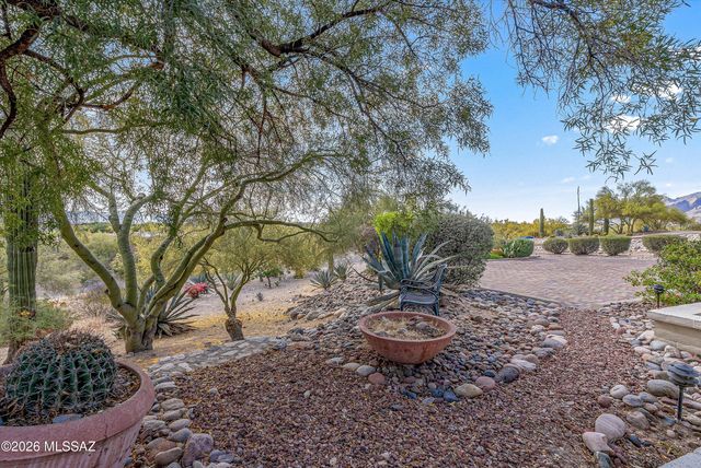 4980 N Calle Bujia, Tucson, AZ 85718