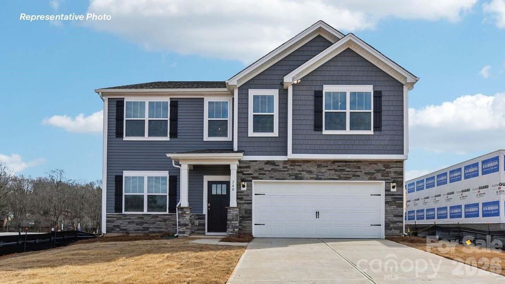 580 17th Avenue Drive NE, Hickory, NC 28601