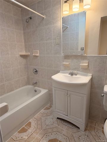 310 S 7th Avenue, Mount Vernon, NY 10550