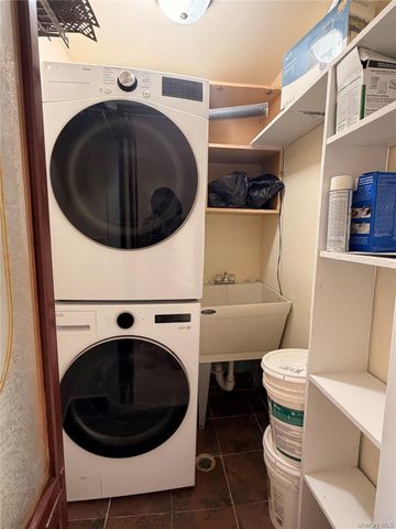 310 S 7th Avenue, Mount Vernon, NY 10550