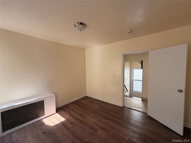 310 S 7th Avenue, Mount Vernon, NY 10550