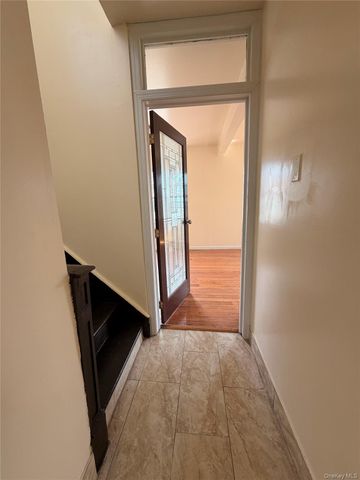 310 S 7th Avenue, Mount Vernon, NY 10550