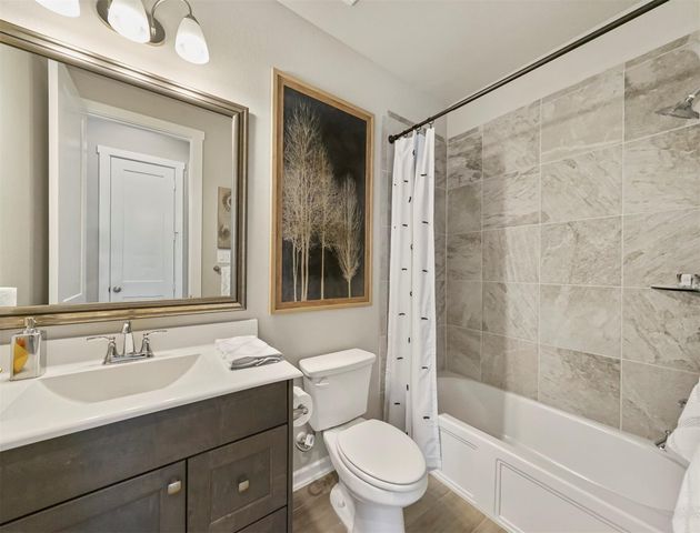 1127 Mills Cove Drive, Missouri City, TX 77459