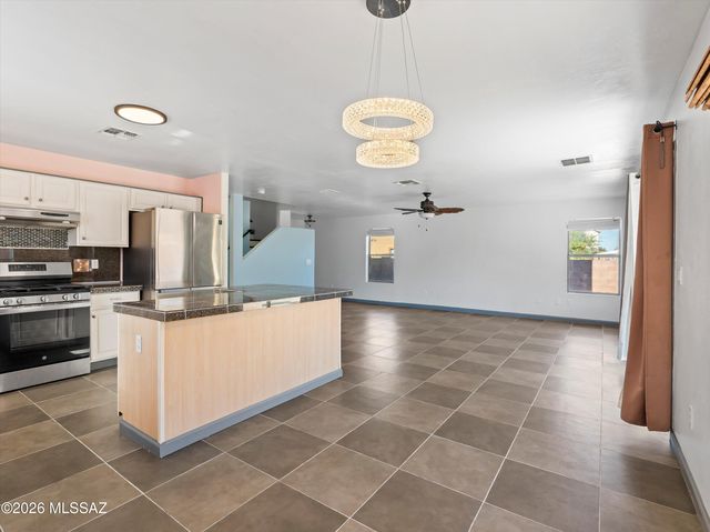 12828 N Ponderay Drive, Marana, AZ 85653