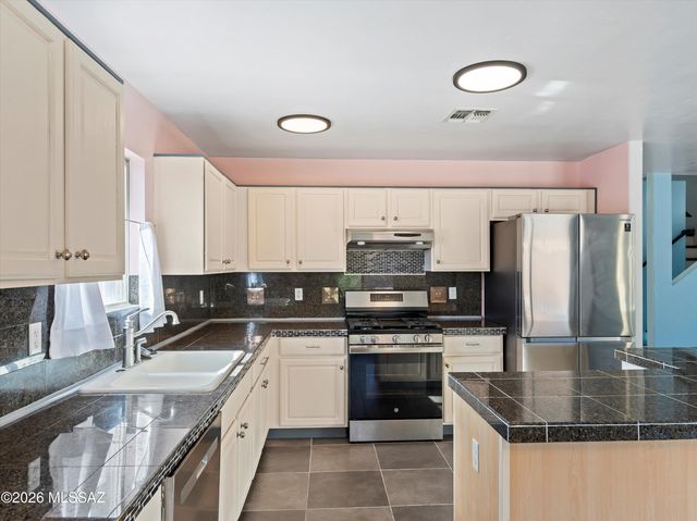 12828 N Ponderay Drive, Marana, AZ 85653