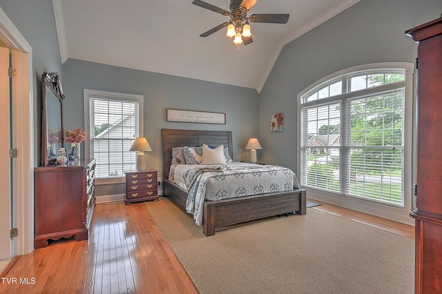410 Grovemont Place, Piney Flats, TN 37686