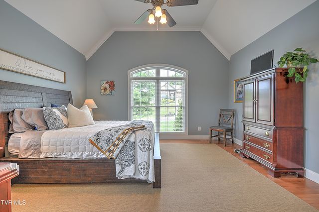 410 Grovemont Place, Piney Flats, TN 37686