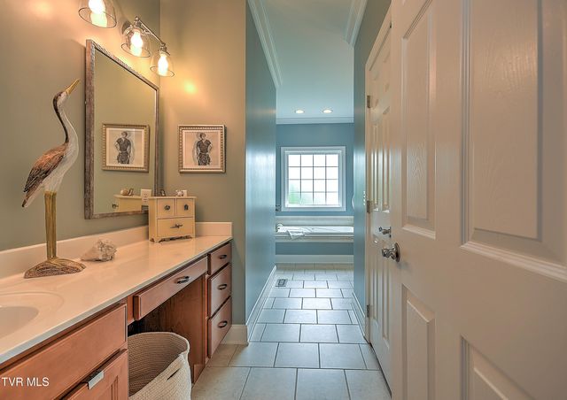 410 Grovemont Place, Piney Flats, TN 37686