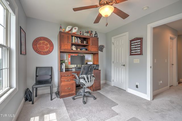 410 Grovemont Place, Piney Flats, TN 37686