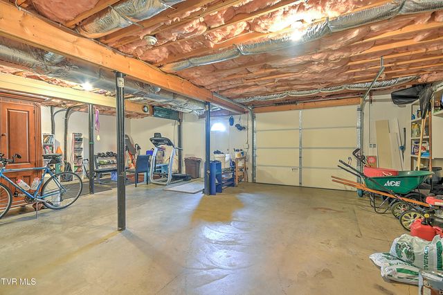 410 Grovemont Place, Piney Flats, TN 37686