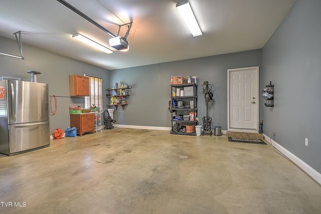410 Grovemont Place, Piney Flats, TN 37686