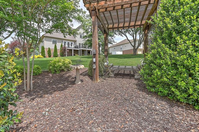 410 Grovemont Place, Piney Flats, TN 37686
