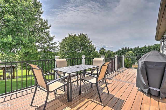 410 Grovemont Place, Piney Flats, TN 37686
