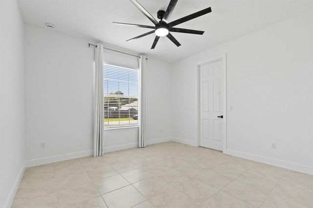 4497 SW Farmington Street, Port St. Lucie, FL 34953