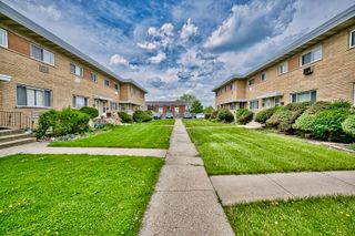 9666 Lois Drive D, Des Plaines, IL 60016