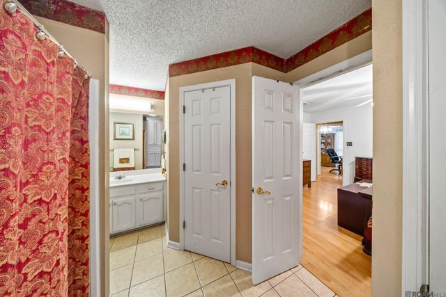 16263 N Galvez Ave, Prairieville, LA 70769