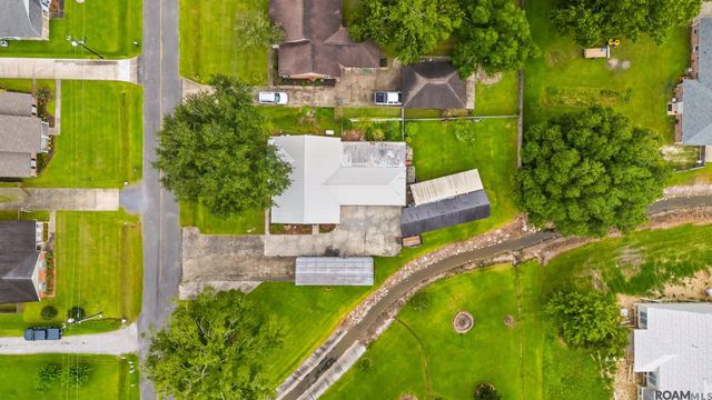 16263 N Galvez Ave, Prairieville, LA 70769