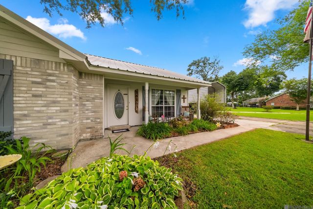 16263 N Galvez Ave, Prairieville, LA 70769