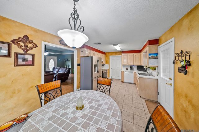 16263 N Galvez Ave, Prairieville, LA 70769