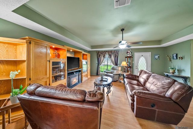 16263 N Galvez Ave, Prairieville, LA 70769