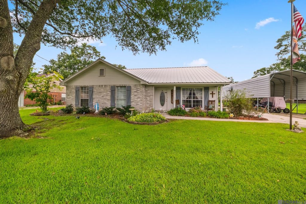 16263 N Galvez Ave, Prairieville, LA 70769