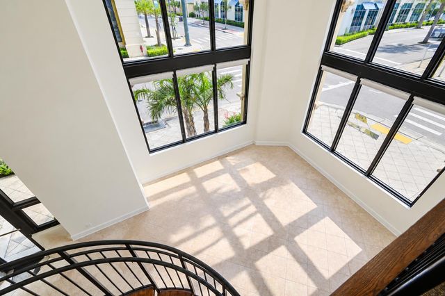 801 S Olive Avenue 118, West Palm Beach, FL 33401