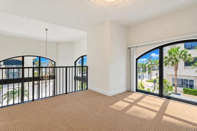 801 S Olive Avenue 118, West Palm Beach, FL 33401