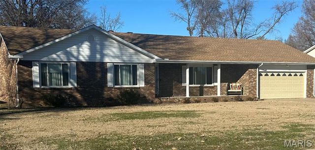 106 Holmes Drive, Sikeston, MO 63801