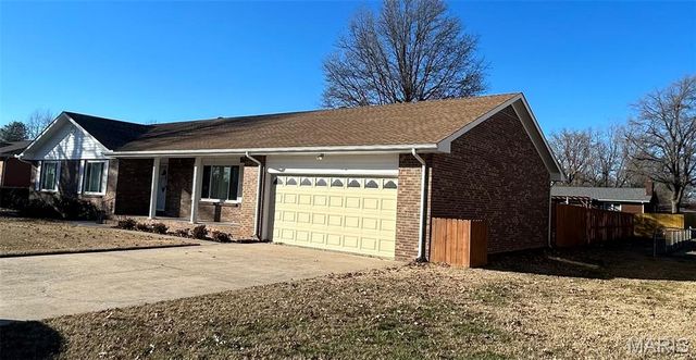 106 Holmes Drive, Sikeston, MO 63801