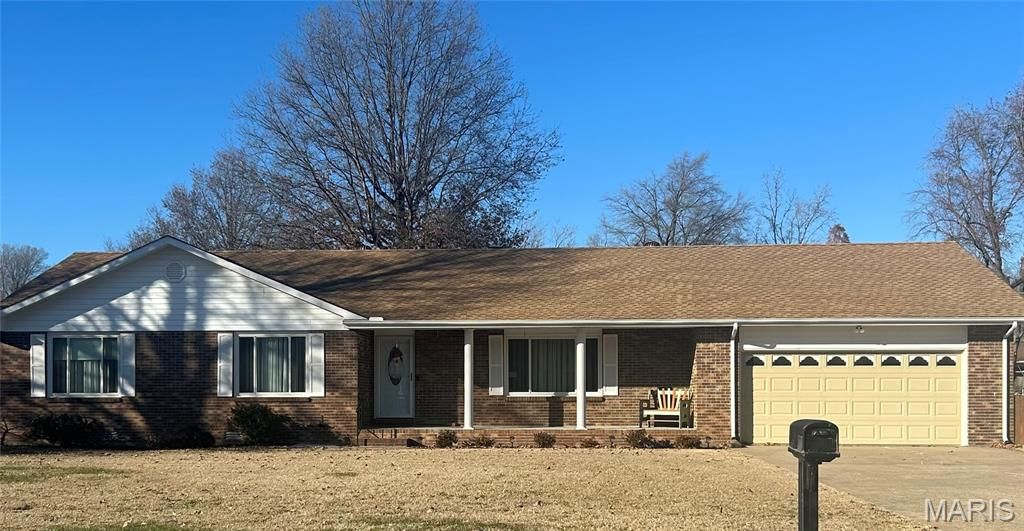 106 Holmes Drive, Sikeston, MO 63801