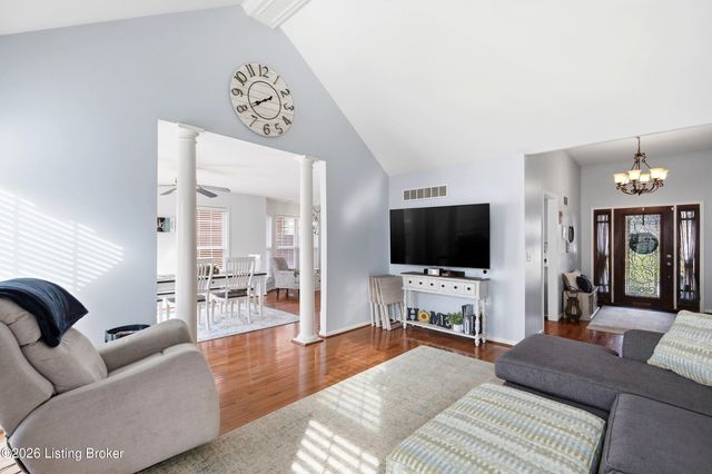 6505 Keeling Park Dr, Louisville, KY 40291