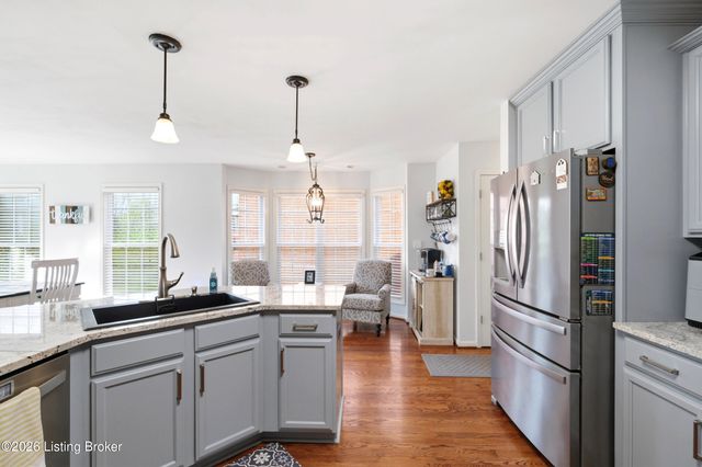 6505 Keeling Park Dr, Louisville, KY 40291