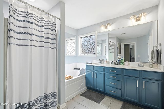 6505 Keeling Park Dr, Louisville, KY 40291