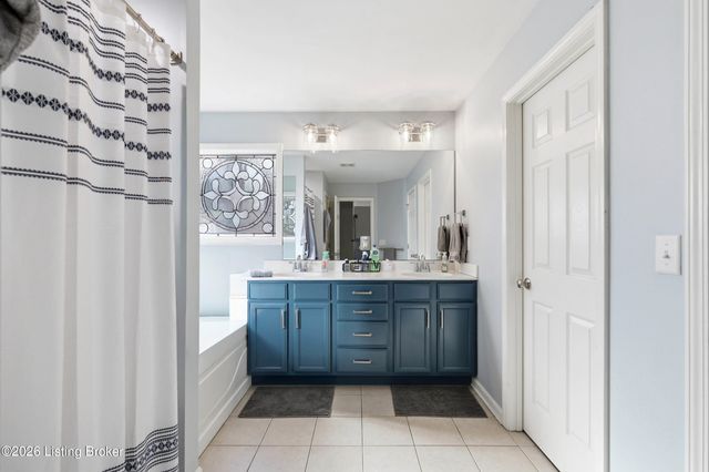 6505 Keeling Park Dr, Louisville, KY 40291