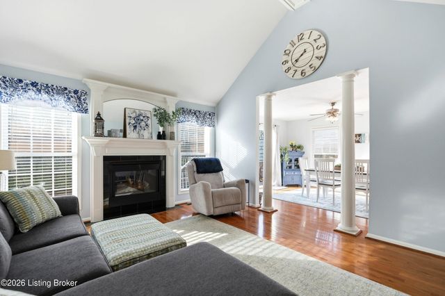 6505 Keeling Park Dr, Louisville, KY 40291