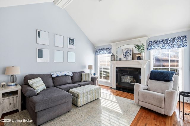 6505 Keeling Park Dr, Louisville, KY 40291