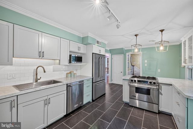 608 BELLVIEW AVE, Winchester, VA 22601
