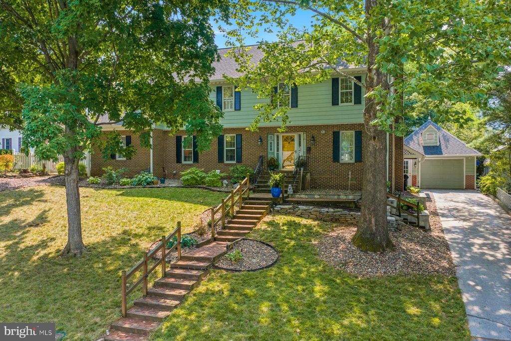 608 BELLVIEW AVE, Winchester, VA 22601