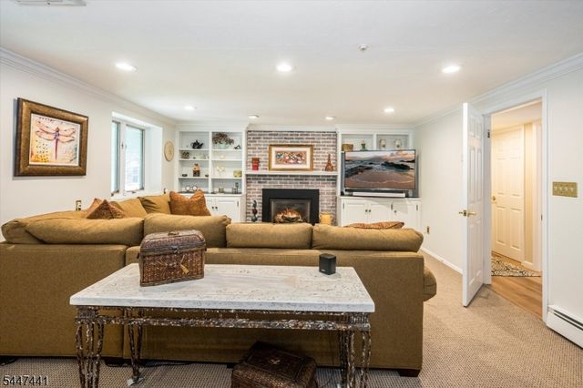 107 Gaynor Pl, Glen Rock Boro, NJ 07452