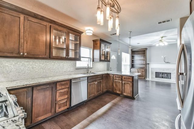 6122 Spanish Oak Drive, Pasadena, TX 77505